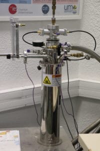 Banc de spectroscopie (entre -200°C et 300°C) pour cartographié le comportement en fréquence en fonction de la température