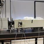 Spectromètre optique à haute résolution branché à une caméra spatiale à haute résolution temporelle (50 picoseconde)